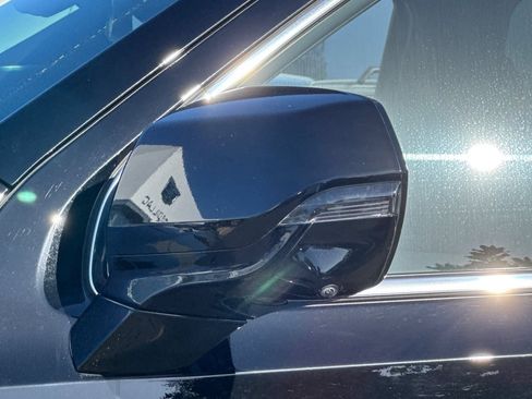 Used 2023 Cadillac Escalade ESV Premium Luxury image 50