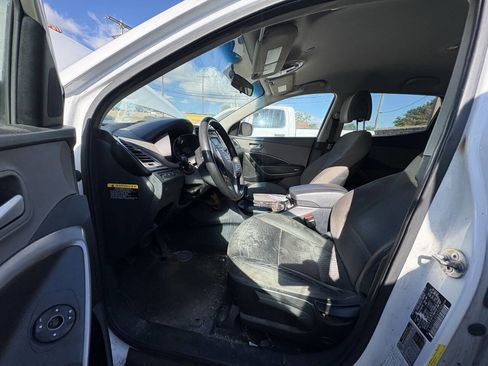 Used 2015 Hyundai Santa Fe Sport FWD image 4
