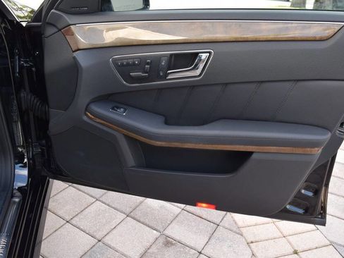 Used 2011 Mercedes-Benz E 350 4MATIC Sedan image 75
