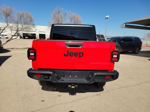 Used 2024 Jeep Gladiator Sport image 5