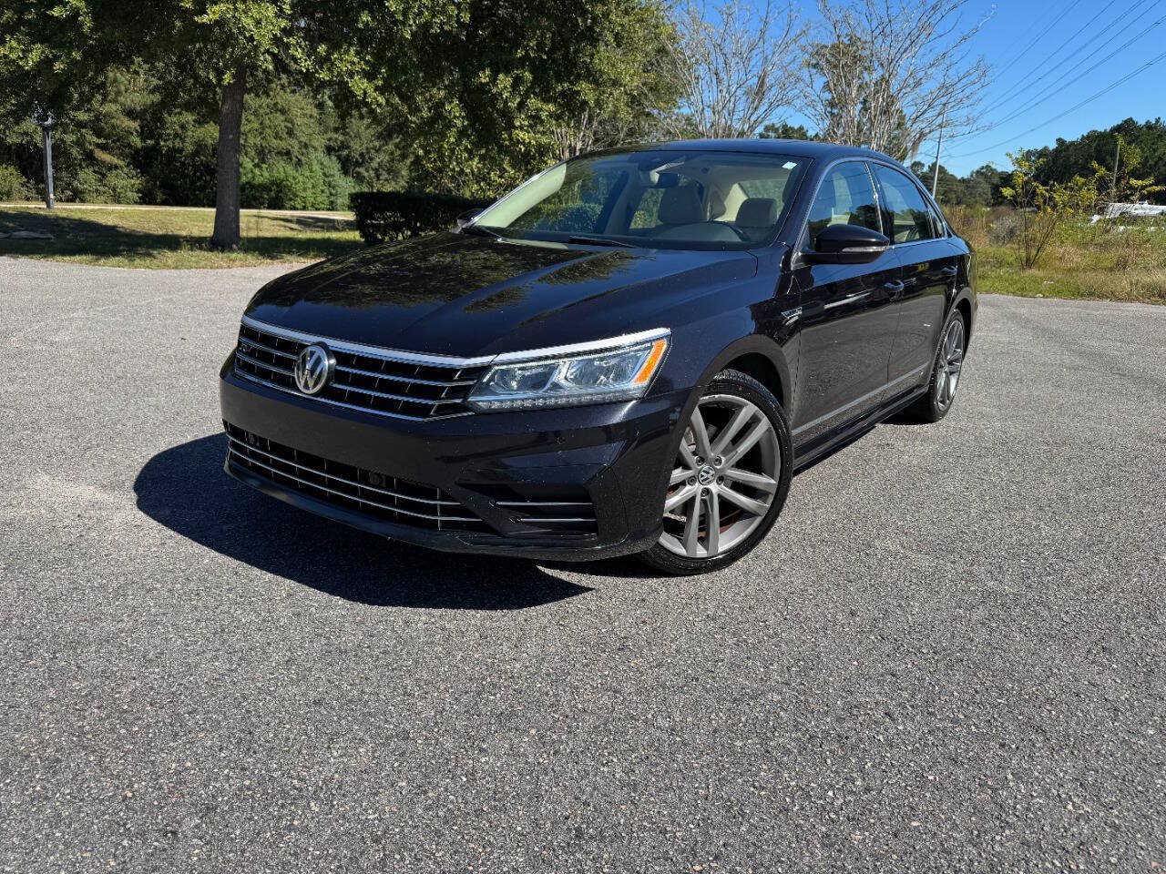 Used 2019 Volkswagen Passat 2.0T SE R-Line FWD image 30