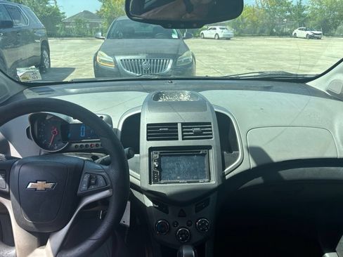 Used 2016 Chevrolet Sonic LT FWD image 7
