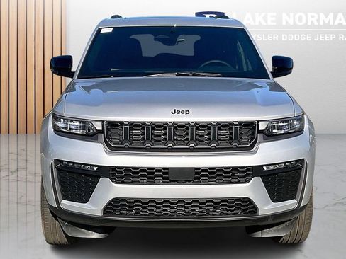 New 2026 Jeep Grand Cherokee Limited w/ Limited Altitude Package AWD/4WD image 3