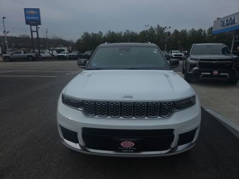 Used 2022 Jeep Grand Cherokee L Summit image 2