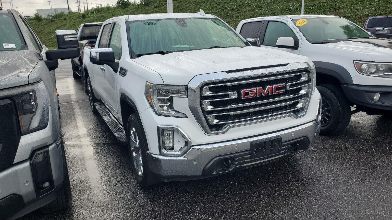 Used 2019 GMC Sierra 1500 SLT w/ SLT Premium Plus Package AWD/4WD image 2