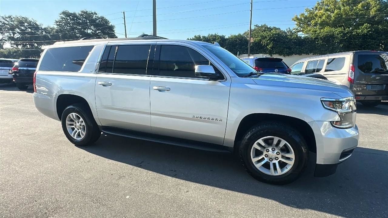Used 2020 Chevrolet Suburban LT AWD/4WD image 7