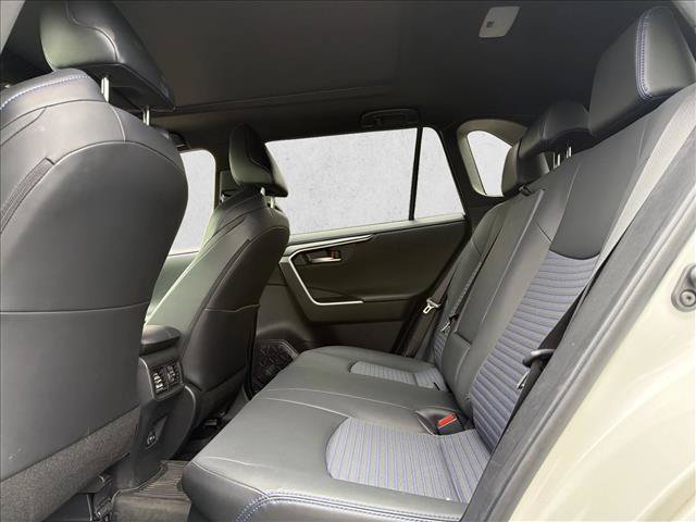 Used 2022 Toyota RAV4 XSE AWD/4WD image 21