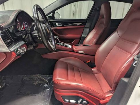 Used 2018 Porsche Panamera 4S w/ Premium Package Plus image 10