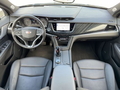 Certified 2023 Cadillac XT6 Premium Luxury w/ Technology Package image 13