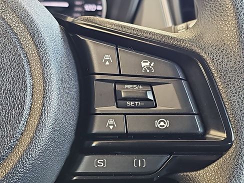 Used 2024 Subaru Crosstrek 2.0i Premium image 23