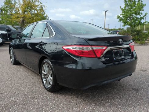 Used 2015 Toyota Camry SE FWD image 4