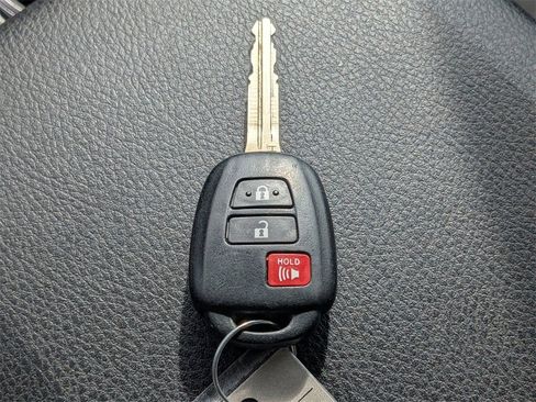 Used 2022 Toyota Tacoma SR5 image 31