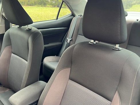 Used 2019 Toyota Corolla LE image 6