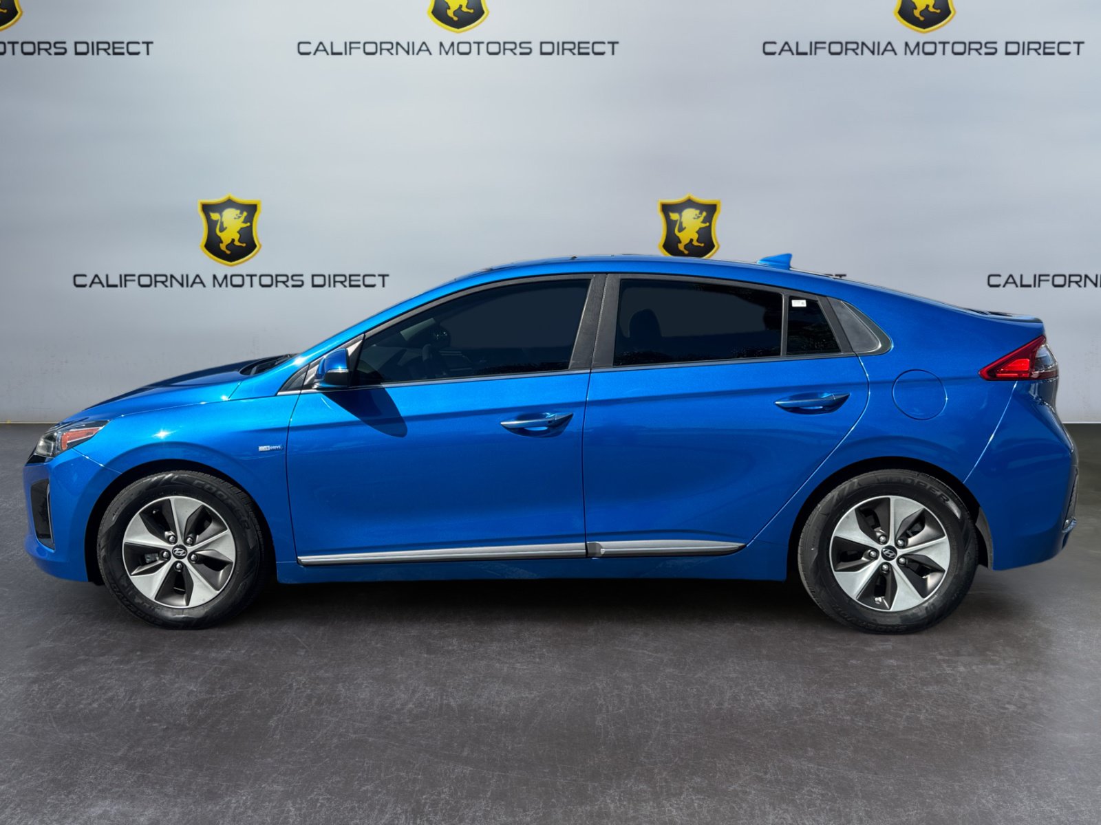Used 2017 Hyundai Ioniq Limited w/ Limited Ultimate Package 02 FWD image 2