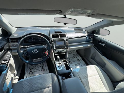 Used 2013 Toyota Camry LE FWD image 15