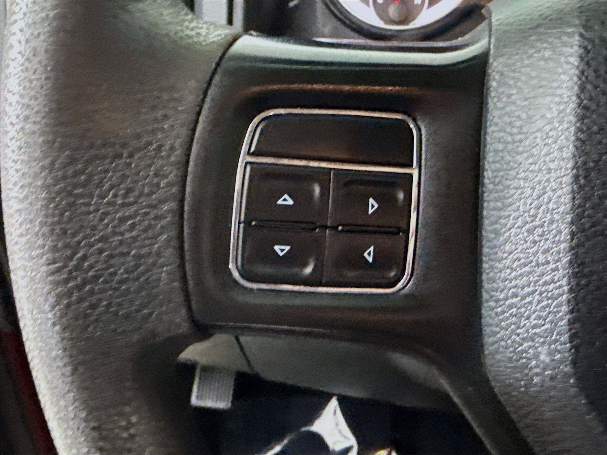 Used 2019 RAM 1500 ST AWD/4WD image 14