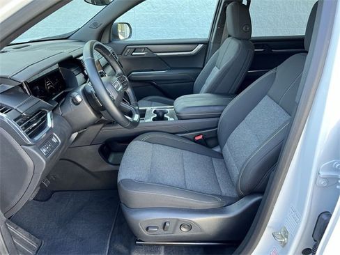 Used 2025 GMC Acadia Elevation image 19