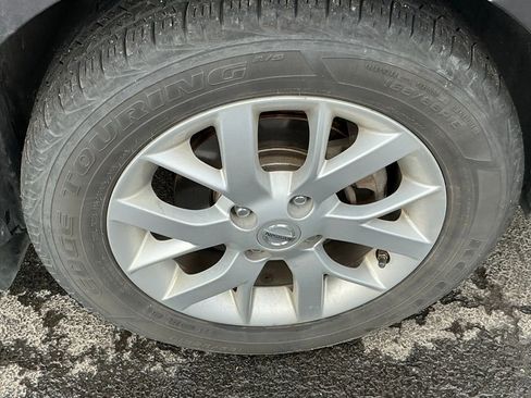 Used 2015 Nissan Versa SV w/ SV Appearance Package image 10