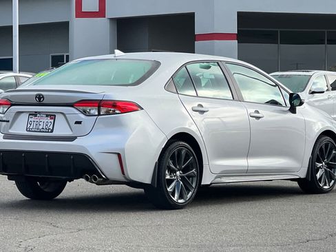 Certified 2025 Toyota Corolla SE image 2