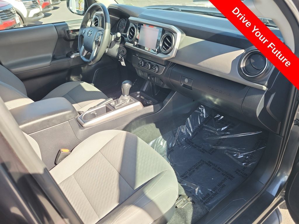 Used 2020 Toyota Tacoma SR5 RWD image 20