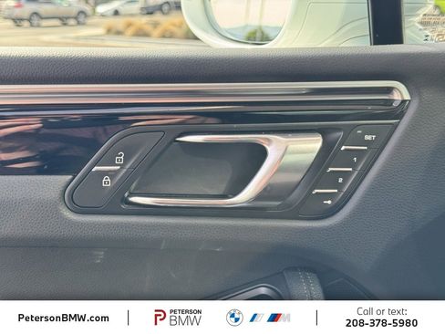 Used 2024 Porsche Macan image 28