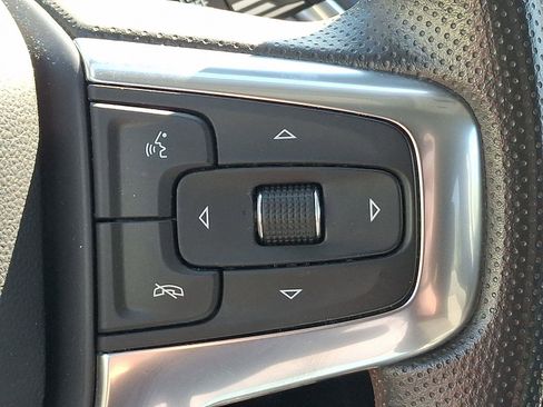 Used 2022 Chevrolet Blazer LT image 21