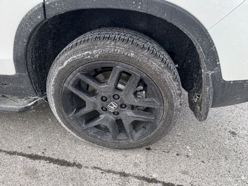 Used 2025 Honda Passport Black Edition image 7