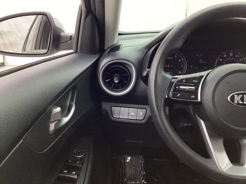 Used 2019 Kia Forte LXS FWD image 32