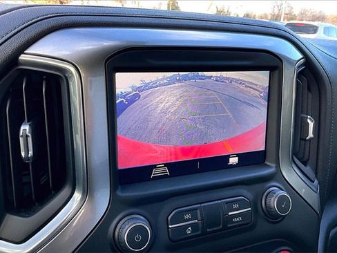 Used 2021 Chevrolet Silverado 1500 RST image 17