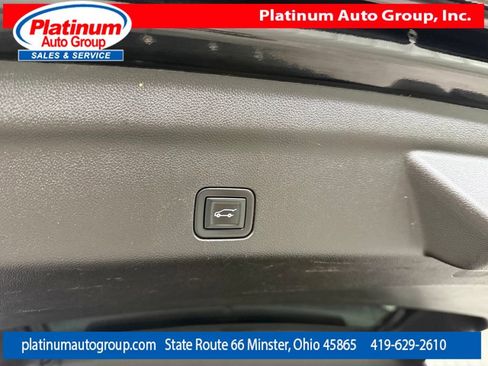 Used 2021 GMC Yukon XL AT4 AWD/4WD image 36