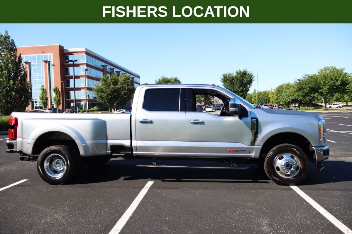 Used 2023 Ford F350 Lariat w/ Lariat Ultimate Package AWD/4WD image 1
