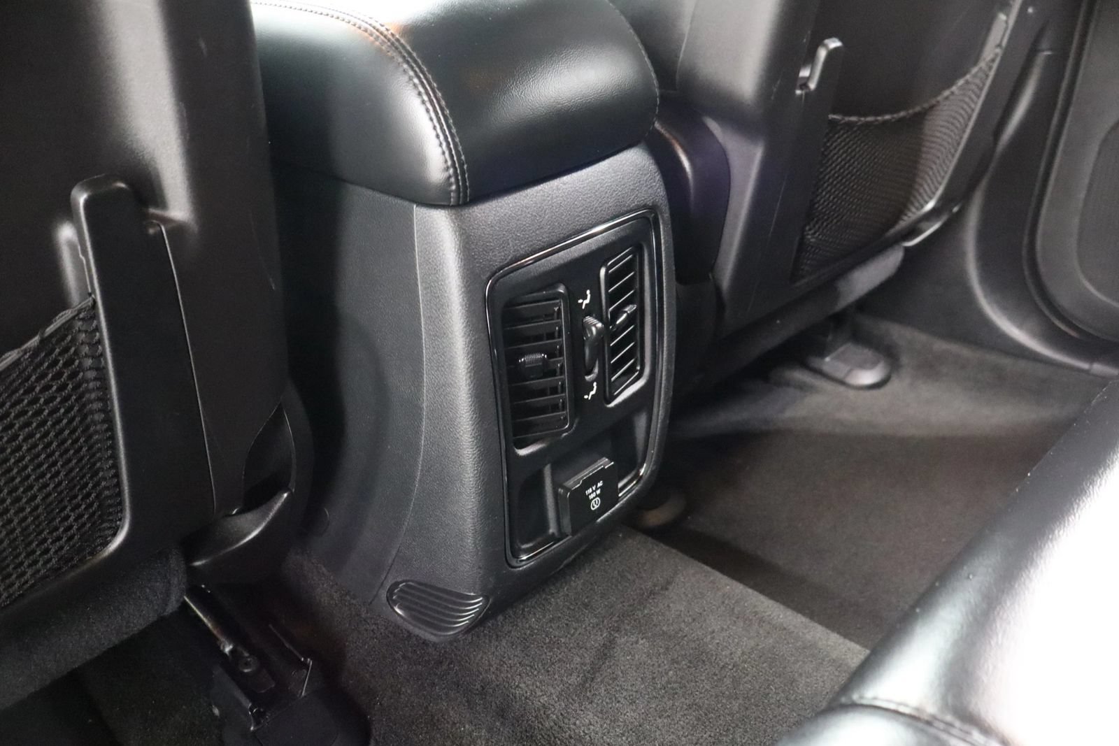 Used 2015 Jeep Grand Cherokee Altitude AWD/4WD image 23