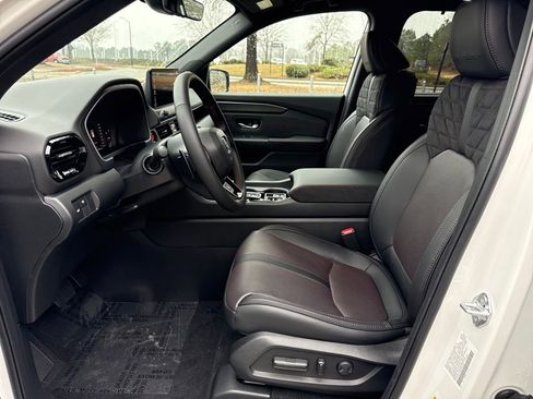 New 2026 Honda Pilot Black Edition image 11