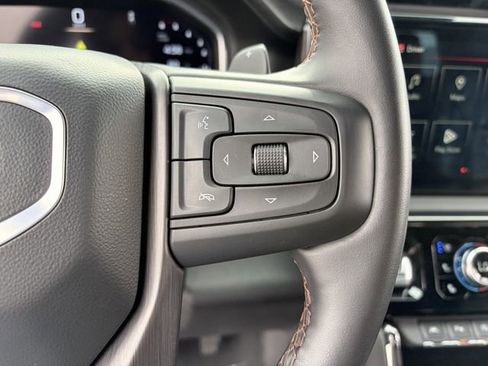 Used 2024 GMC Sierra 1500 AT4 w/ Technology Package AWD/4WD image 9