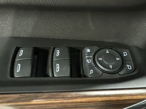 Used 2021 Chevrolet Silverado 3500 High Country image 17