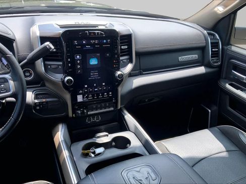 Used 2022 RAM 2500 Laramie AWD/4WD image 7