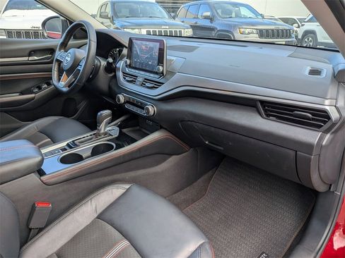 Used 2023 Nissan Altima 2.5 SR image 22