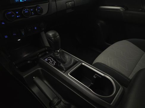 Used 2023 Toyota Tacoma TRD Sport w/ Technology Package image 27