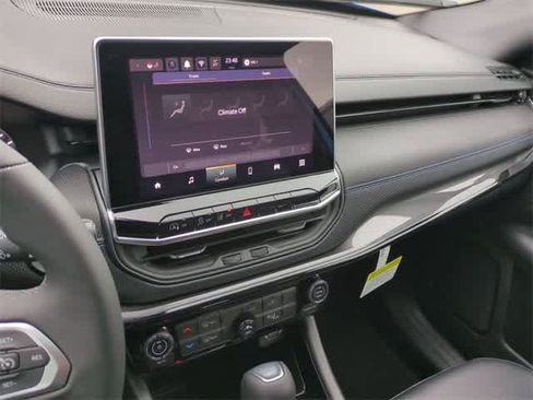 New 2026 Jeep Compass Latitude image 28