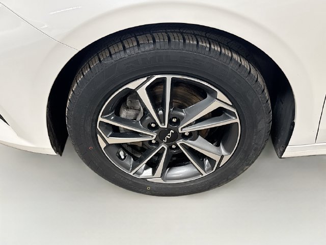 Certified 2023 Kia Forte LXS FWD image 29
