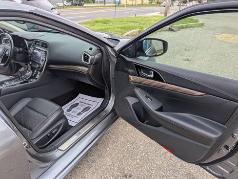 Used 2016 Nissan Maxima Platinum FWD image 38