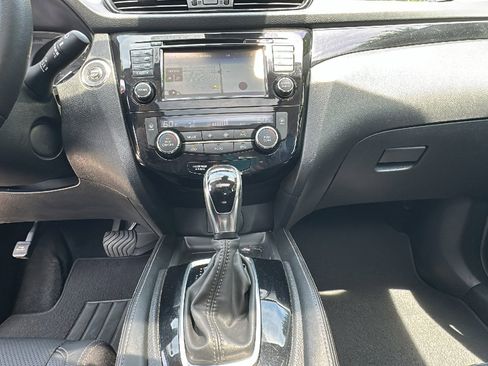 Certified 2018 Nissan Rogue Sport SL w/ SL Premium Package AWD/4WD image 22