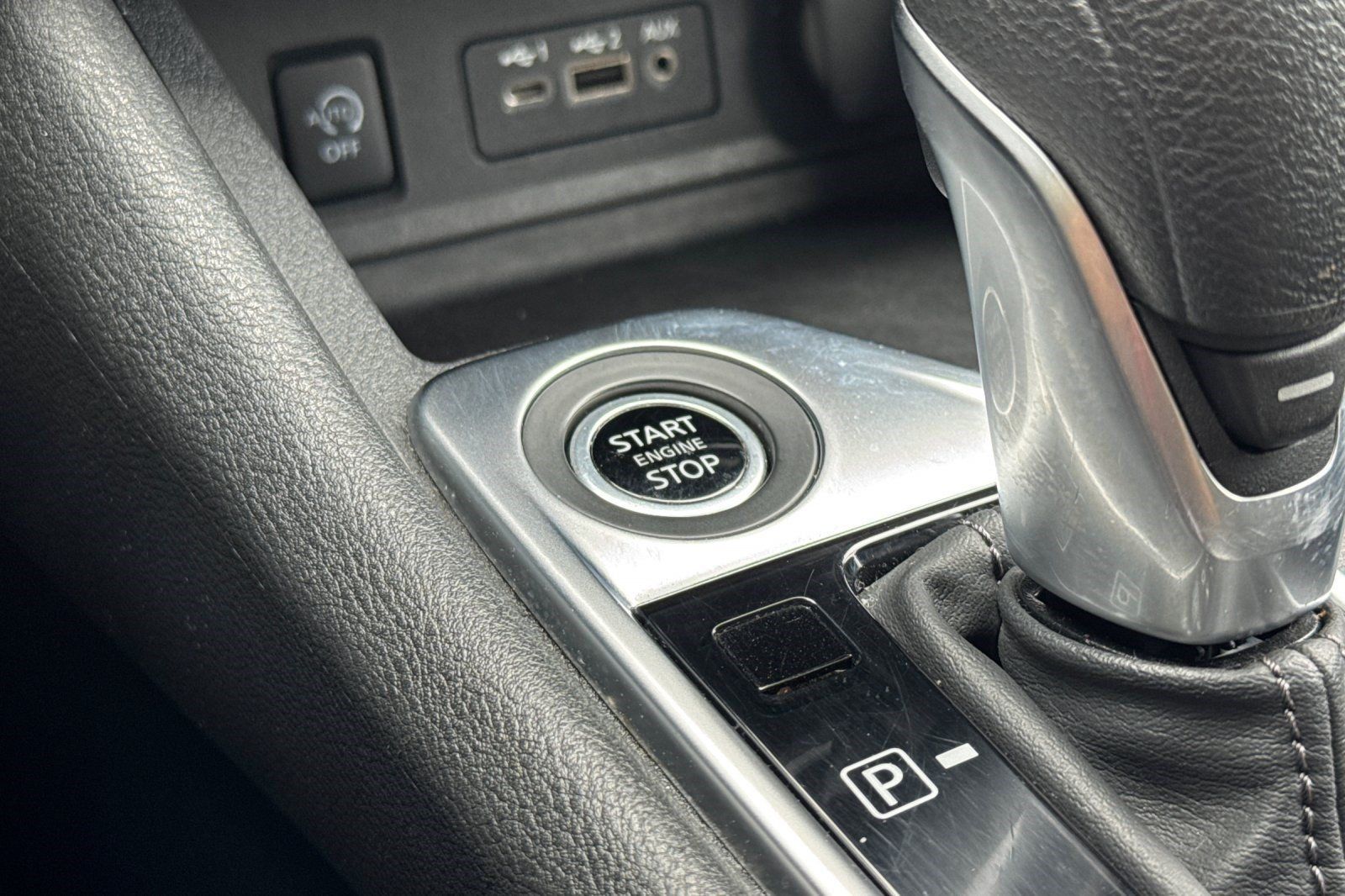 Used 2025 Nissan Sentra SV FWD image 17