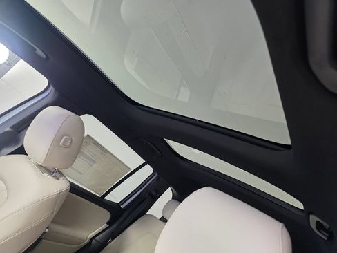 New 2026 Mercedes-Benz GLB 250 image 9
