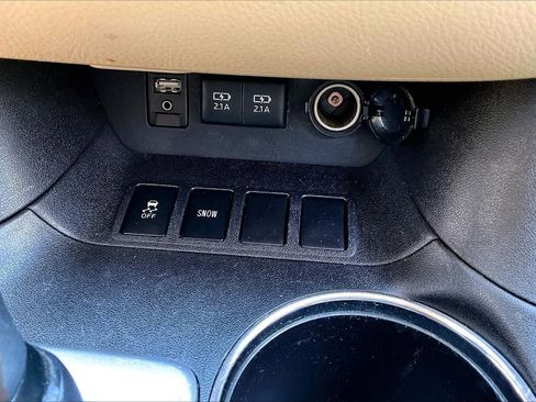 Used 2017 Toyota Highlander XLE FWD image 26
