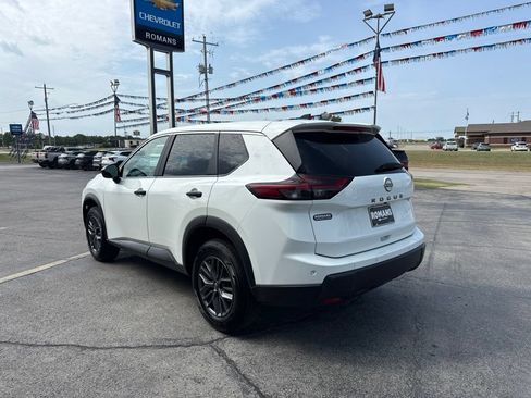 Used 2024 Nissan Rogue S FWD image 7