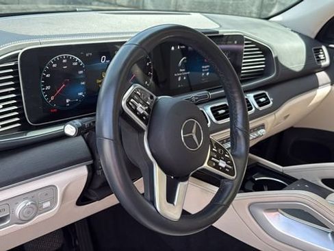 Certified 2022 Mercedes-Benz GLS 450 4MATIC image 28