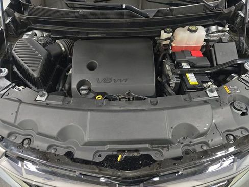 Used 2023 Chevrolet Traverse RS AWD/4WD image 11