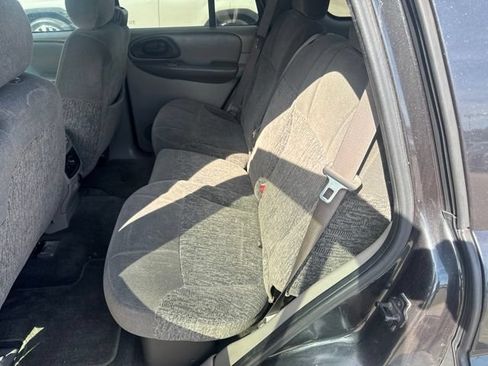 Used 2003 Chevrolet TrailBlazer LS w/ Preferred Equipment Group AWD/4WD image 5
