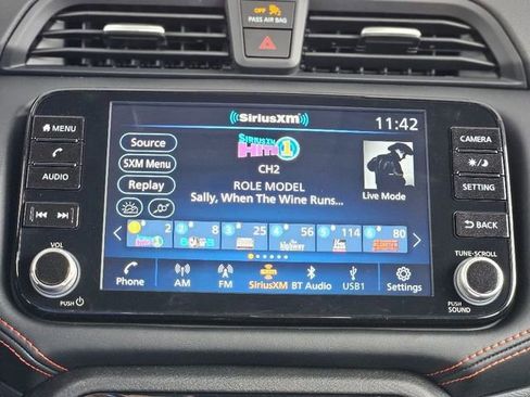 New 2025 Nissan Versa SR w/ Trunk Package image 17